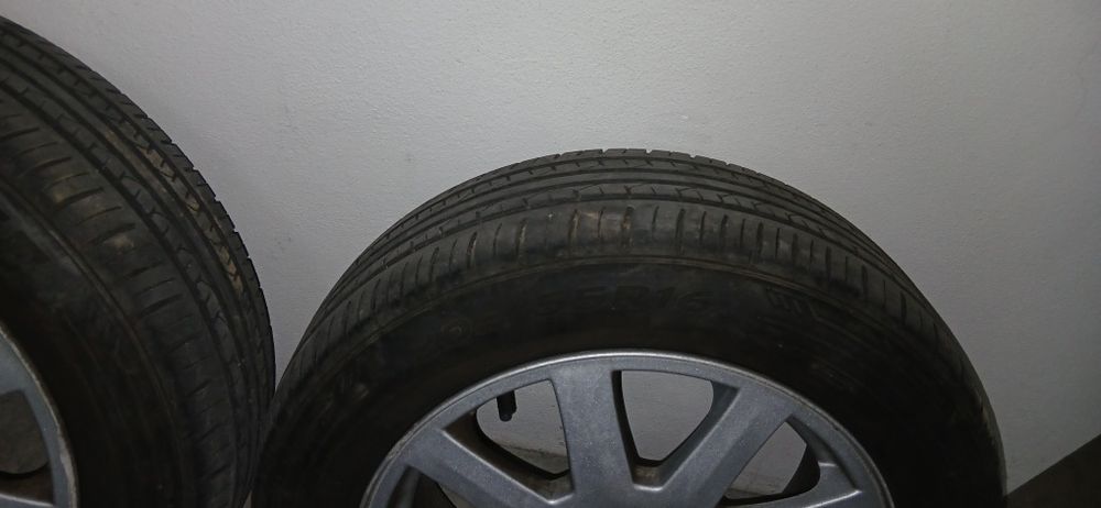 4 jantes 16 para Ford (pneu 205/55 R16)

Na foto estão com alg