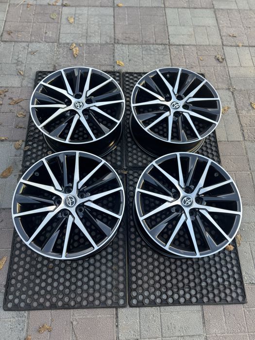 Диски оригінал toyota 70 rest 80 50 55 Lexus is gs es 5-114,3 r18