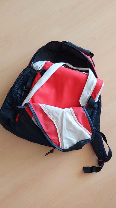 Mochila " Vermelho e Preto "