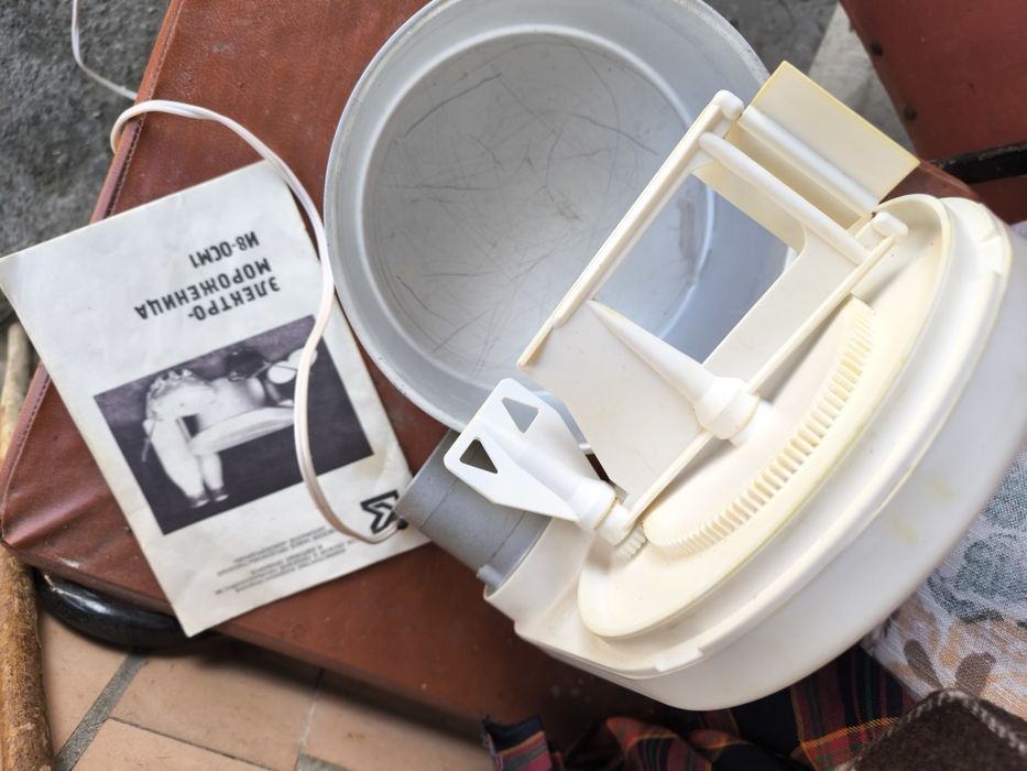 Форми для печива, електромороженниця, шашличниця