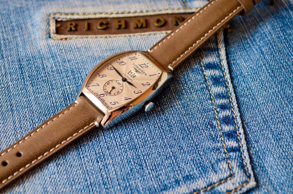 Швейцарские часы Longines Evidenza Big Date L2.670.4