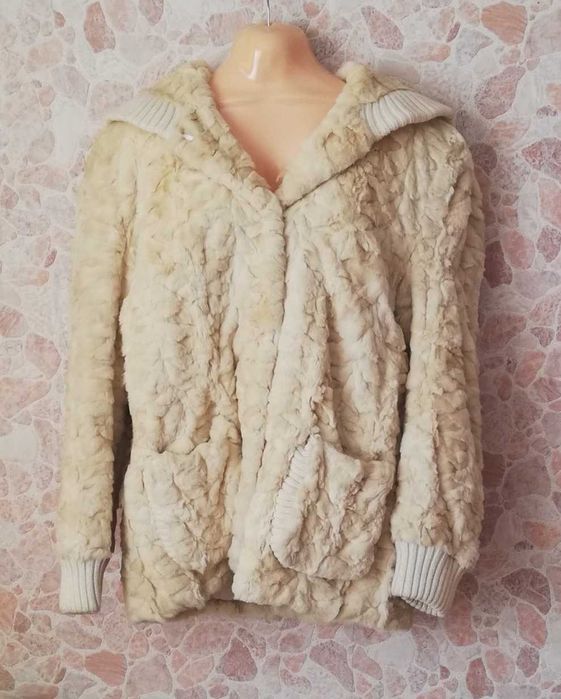 Futro z wiewiórek kurtka futrzana kremowa jasny beż r. 44 stan bdb