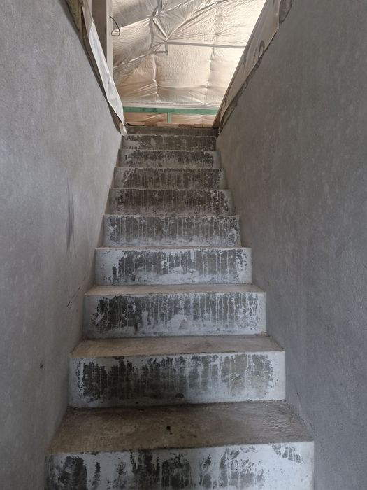 Будинок, дуплекс під чистовий ремонт із всіма комунікаціями