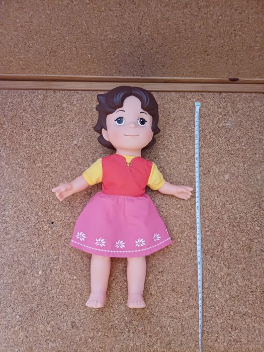 Heidi cerca de 37 cm.
Famosa.
Como nova.