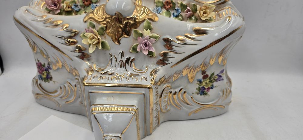 Bogato zdobiona porcelanowa konsola Rudolf Bottger