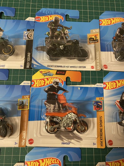 Hot Wheels lote motas