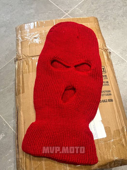 Хіт сезону! Балаклави різних кольорів