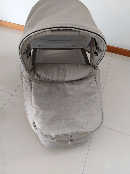 Duo Bebecar MCity Bege - Carrinho de passeio e alcofa