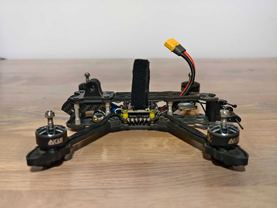 Zestaw Dron fpv 5 calowy z kontrolerem i baterią