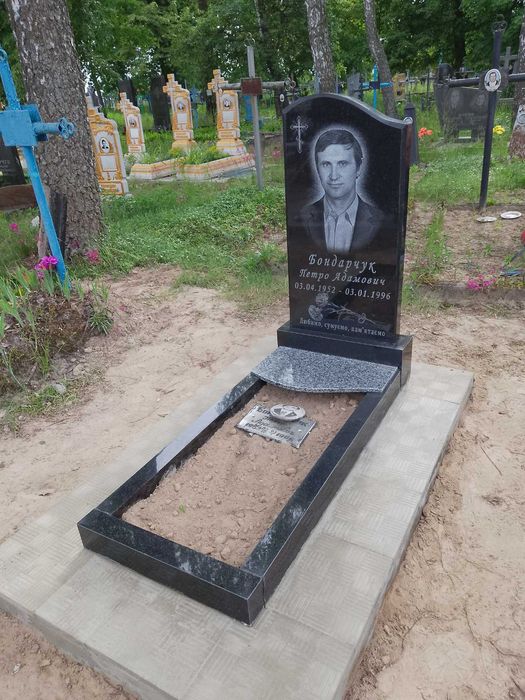 Виготовлення пам'ятників