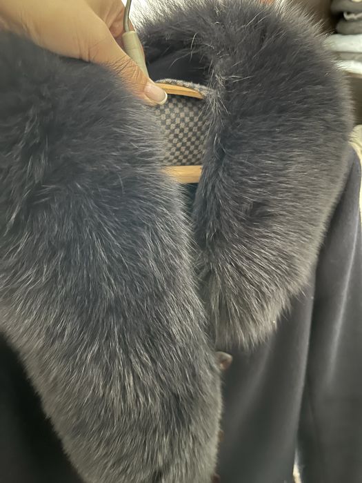 Продам зимове пальто з натуральним хутром