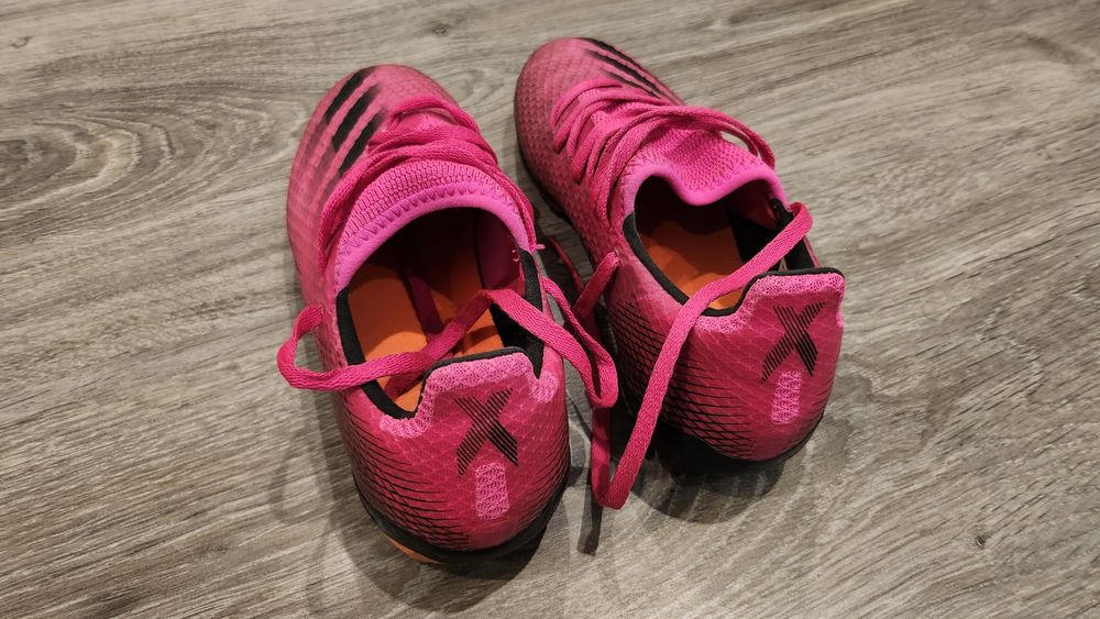 Chuteiras Adidas para criança