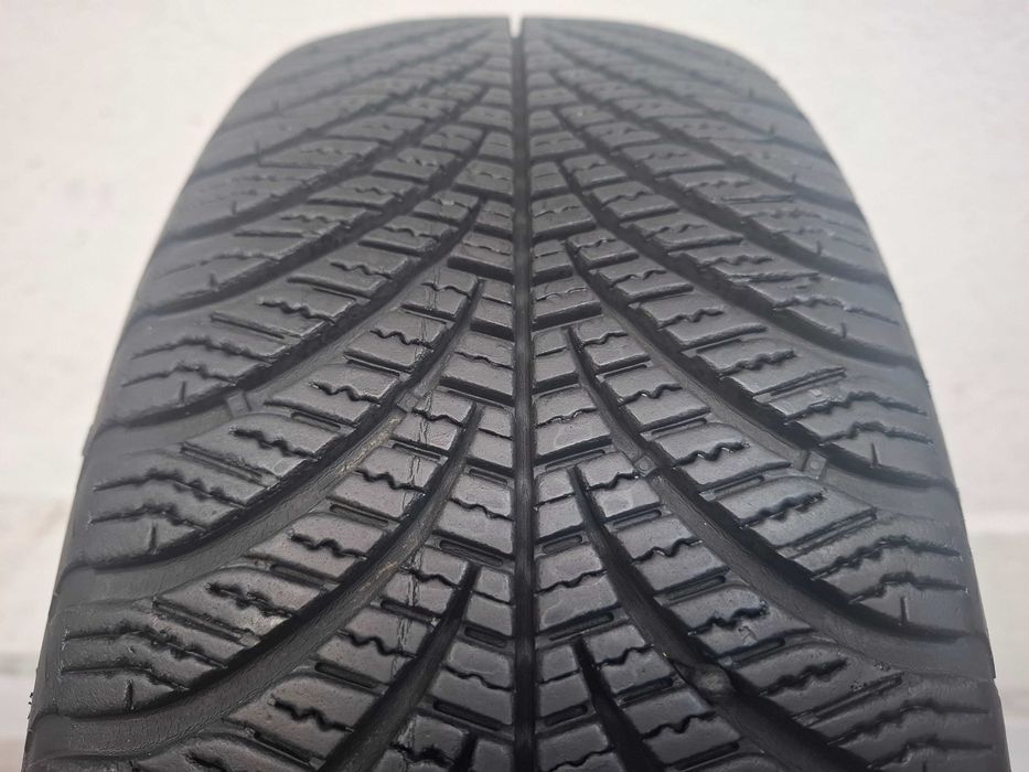 1x 195/65r15 Goodyear Vector 4seasons G2 7,0mm 17r.
