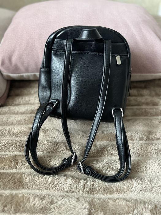 Рюкзак жіночий майже новий