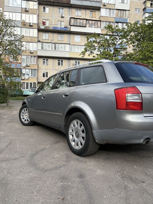 Продам  Audi   А4 B6 1.8.турбо .Газ.