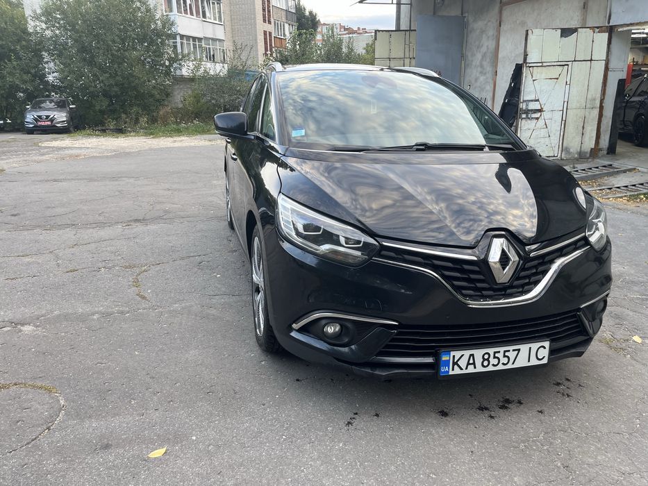 Renault Scenic 7 місць