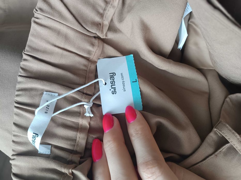 Spodenki Bermudy pasek materiałowe beż brąz