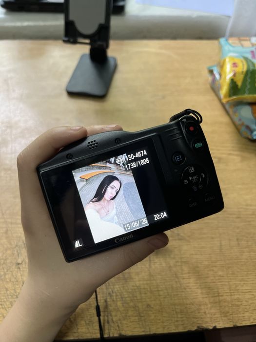 Фотоапарат Canon