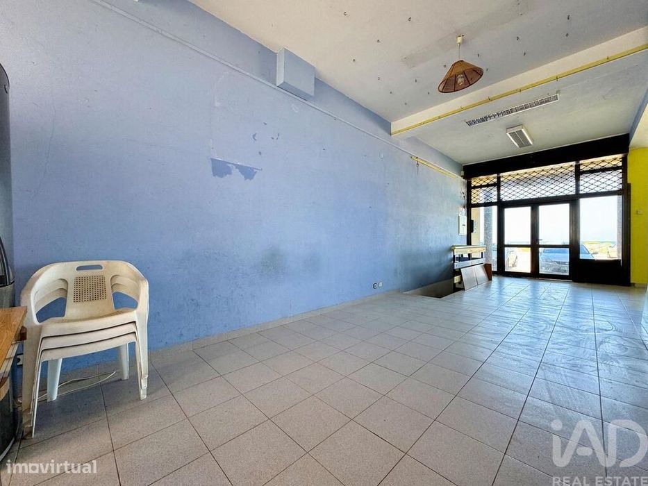 Loja / Estabelecimento Comercial em Vieira de Leiria de 101,00 m2
