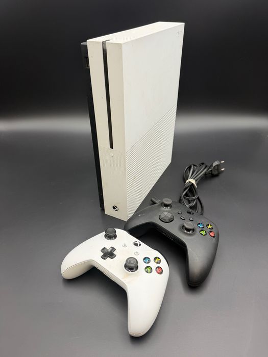 Konsola Xbox one s dwa pady