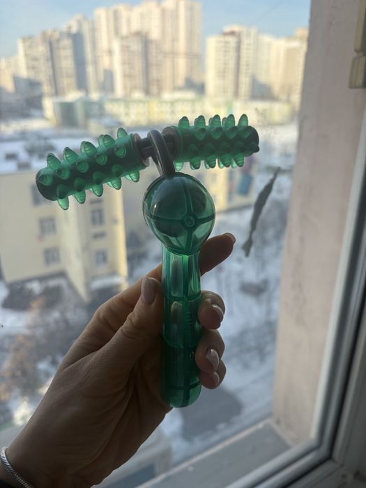 Два масажери для шиї та спини