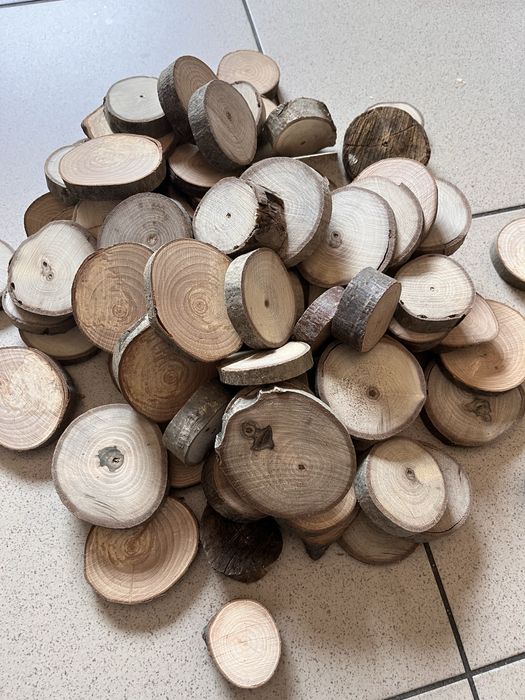 Plastry drewniane roznej wielkosci 90 sztuk