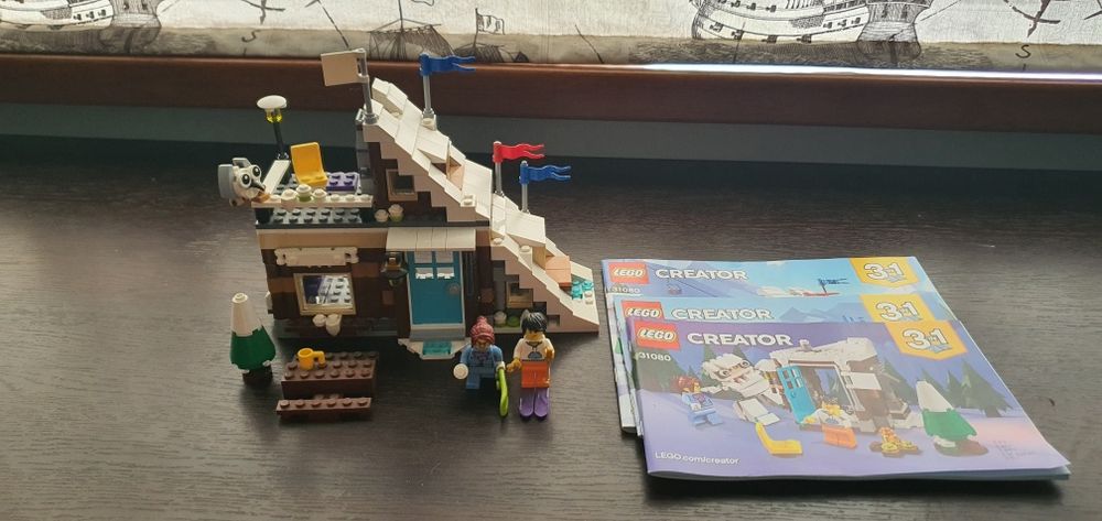 Lego Creator Modular Winter Vacation