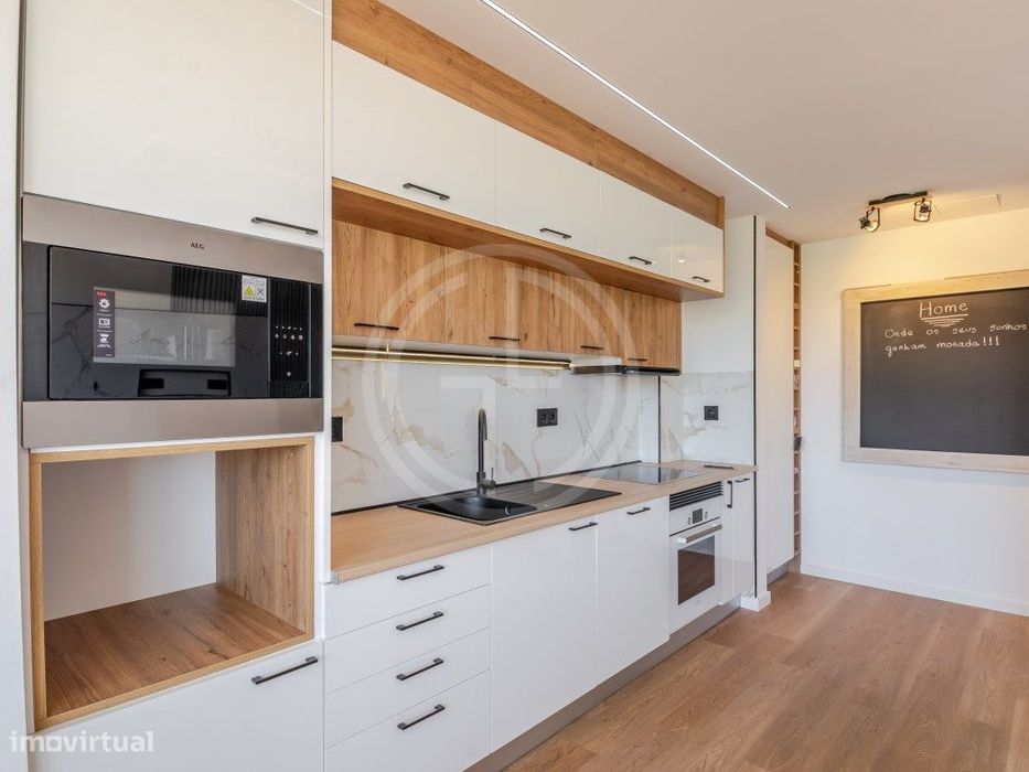 Apartamento T3 Renovado localizado em Loulé
