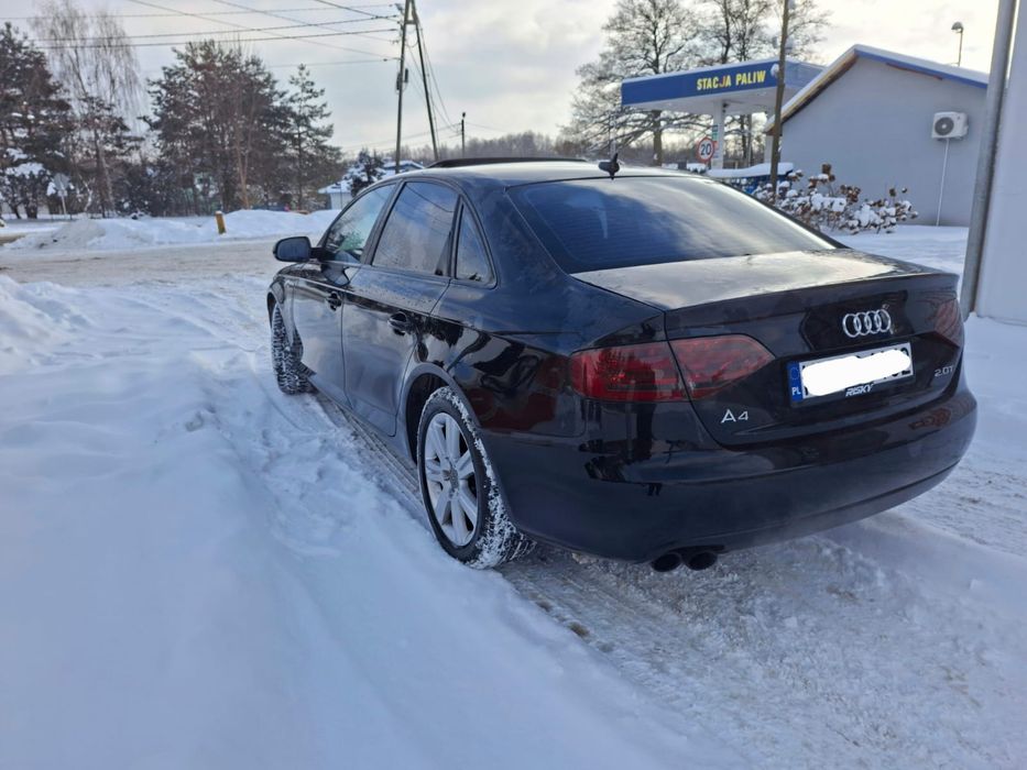 Audi A4B8 2.0 TFSI 211km  Automat