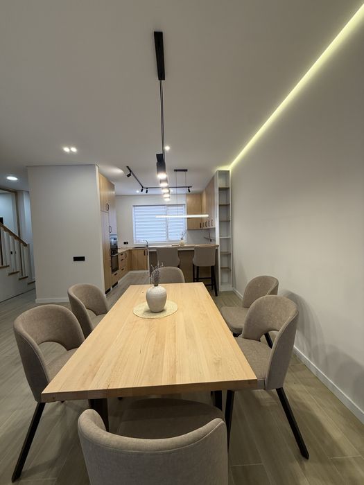 Продаж новенького котеджу з ремонтом