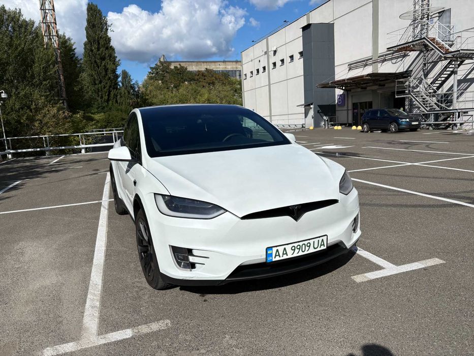Tesla Model X 2019 VIN 5YJXCBE25KF204311 фото оголошення 9 з 23