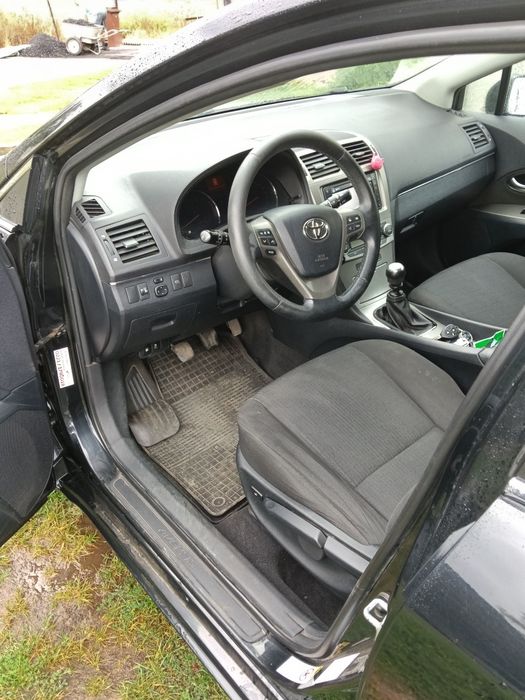 Toyota Avensis t27