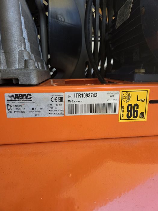 Compressor  DeVilbiss 300L