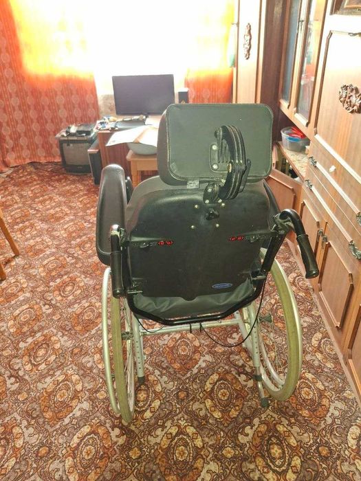 Інвалідне крісло