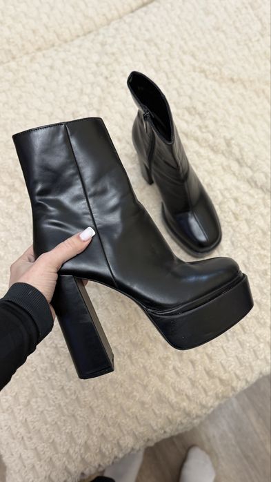 Ботильйони Zara 36 розмір 23,5см