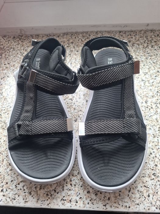 Продам сандали soleflex