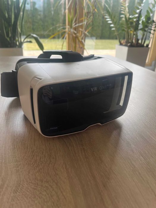 Zeiss VR One Plus
