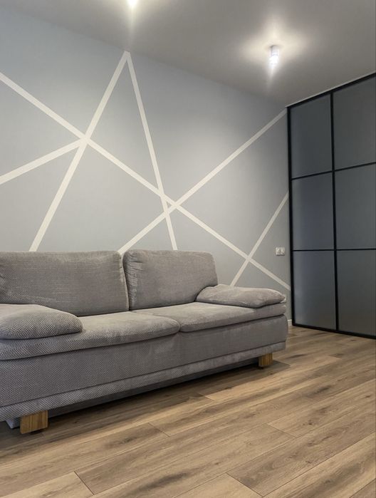 Продам 2 кімнатну квартиру з дизайнерським ремонтом 76м2. Кладова в ціні