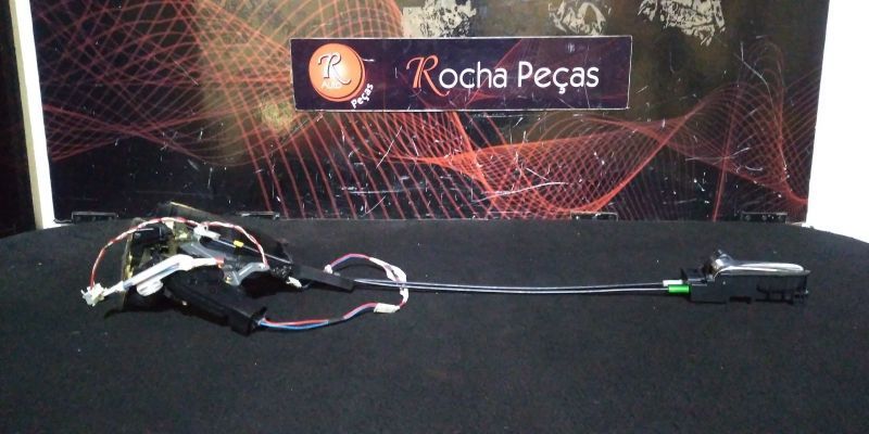 Fecho Da Porta Trás Esq Nissan Primera (P11)