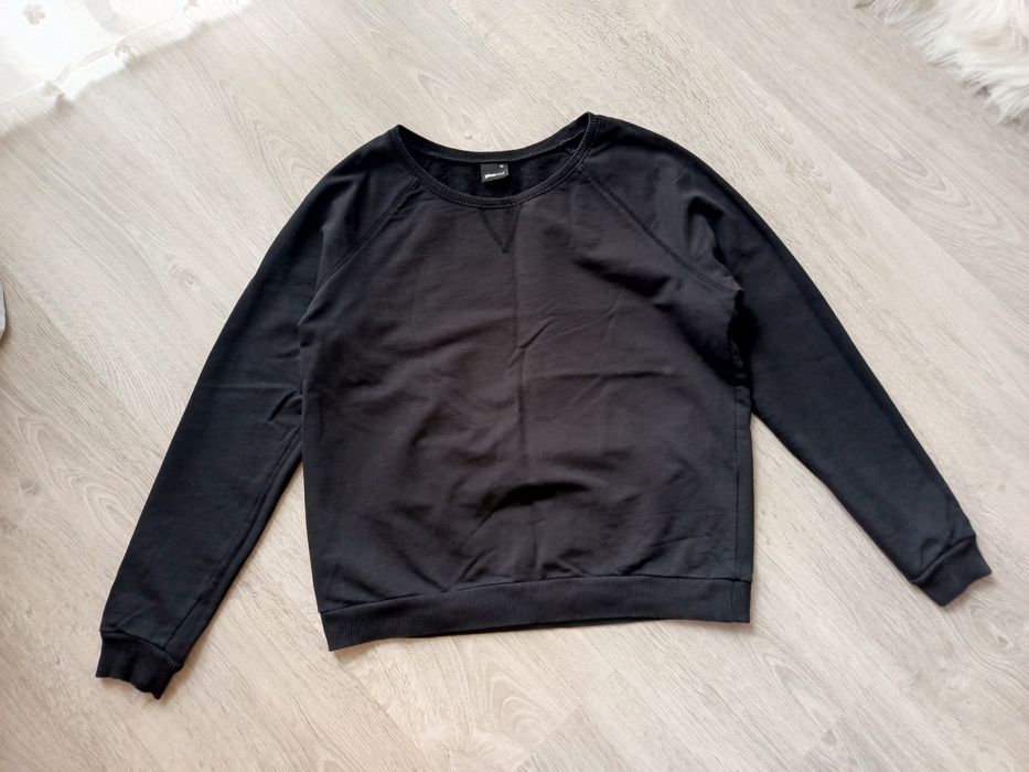 Czarna bluza dresowa dres przez głowę Gina Tricot 34 xs