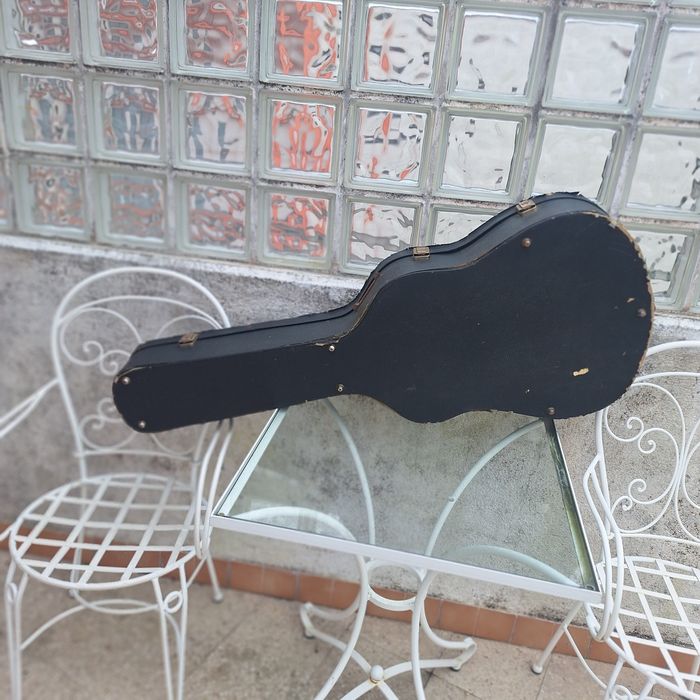 Caixa para guitarra desgastada