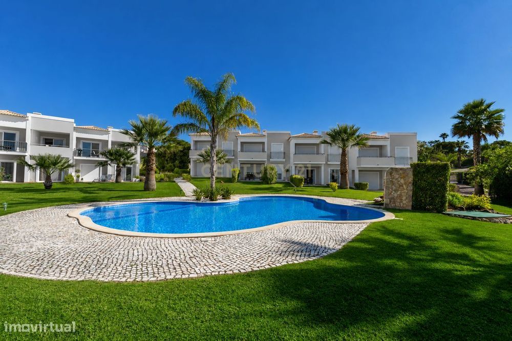 T2 totalmente mobilado e equipado | Piscina | Jardim | Estacionamento