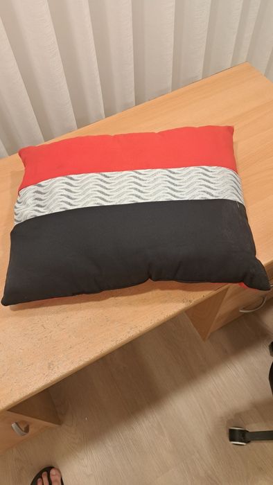 Edredão Vermelho e Preto