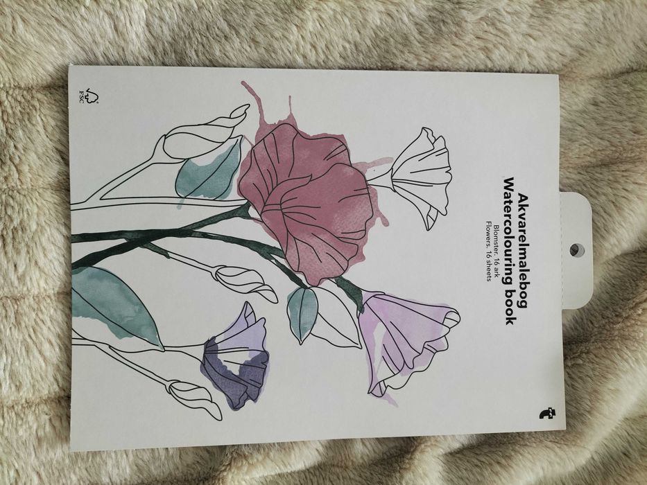 Caderno com figuras para pintar NOVO