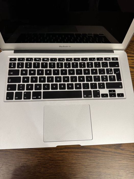 MacBook Air 13” 2017 | i5 | 8 GB RAM | sprawny 128 GB