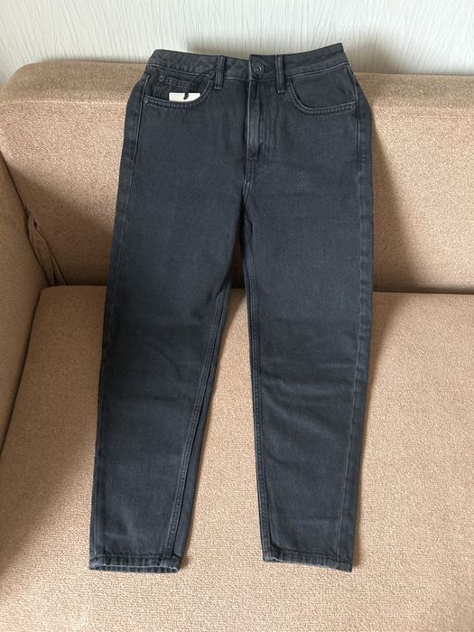 Чорні МОМ джинси 25 розміру