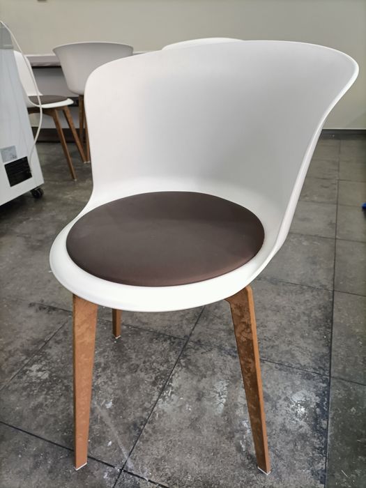 Conjunto mesa e 3 cadeiras