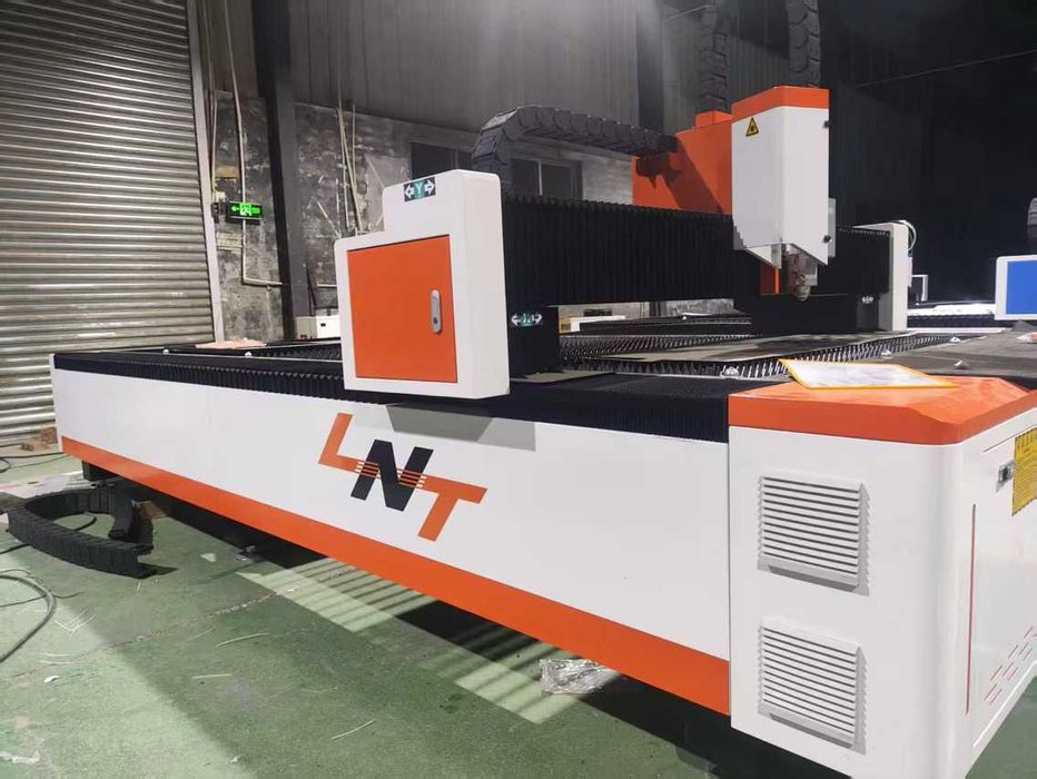 Wycinarka laserowa CNC 3kW Laser Cutter