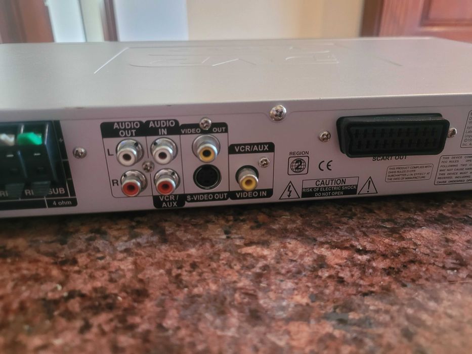 Kino domowe marki Pacific phc-203 z pilotem, głośnikami i subwooferi