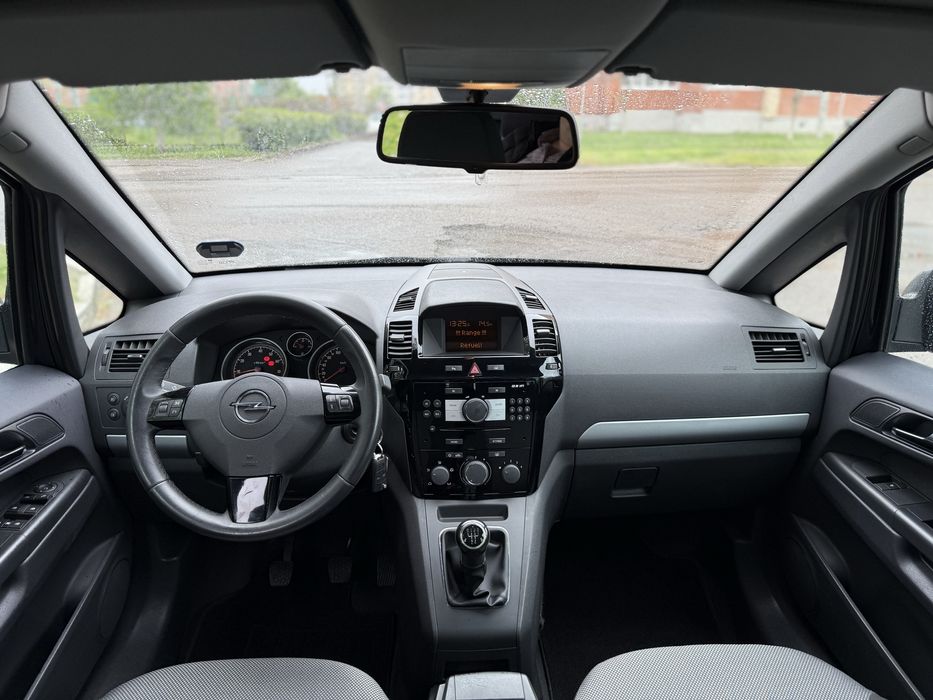 Opel Zafira 7 місць з Німеччини Розмитнена